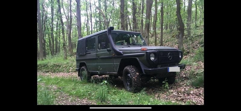 Grün Gebraucht 1990 Mercedes G250 SUV | 25.400 € - Bild 1/4