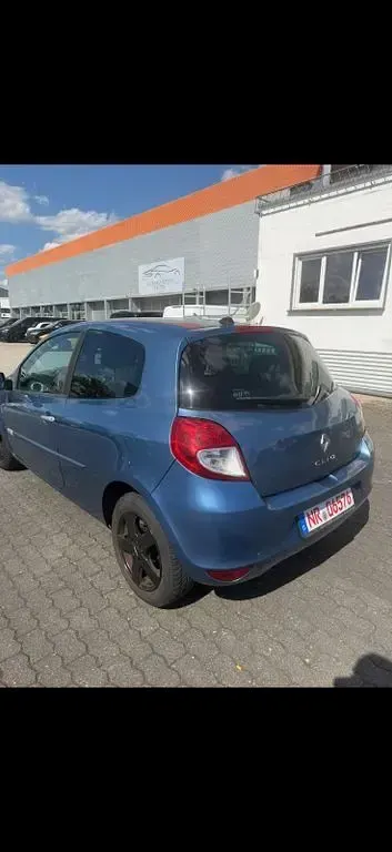 Gebraucht Renault Clio III Dynamique 75 PS (55 kW) 2009 Blau Limousine