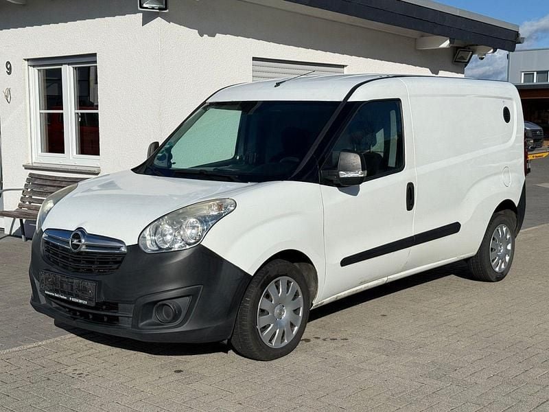 Weiß Gebraucht 2015 Opel Combo Limousine | 4.590 € (Superpreis) - Bild 1/4