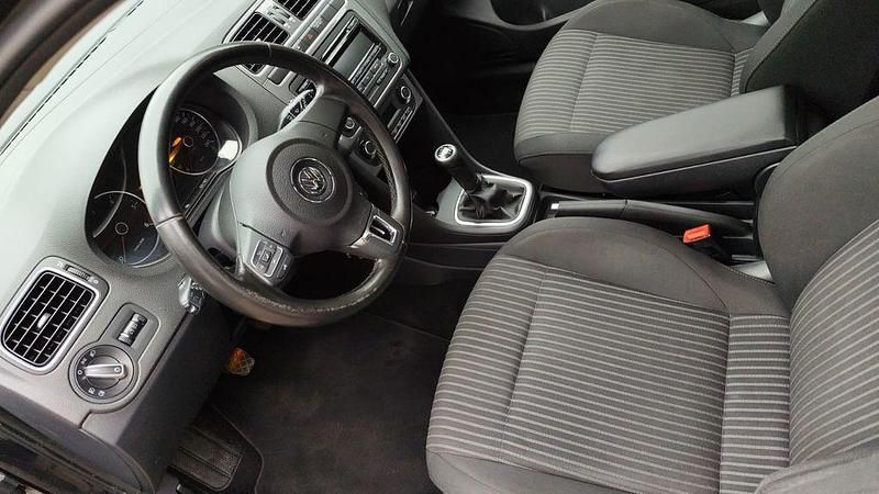 Gebraucht VW Polo Comfortline 90 PS (66 kW) 2011 Schwarz Kleinwagen