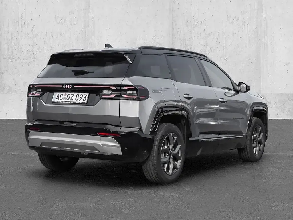Käytetty Jeep Compass 147 HP (108 kW) 2026 Harmaa Katumaasturi