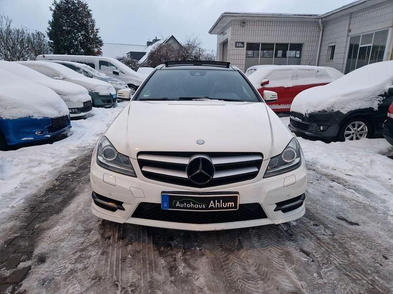 Gebraucht Mercedes C250 AMG line 204 PS (150 kW) 2012 Weiß Coupé