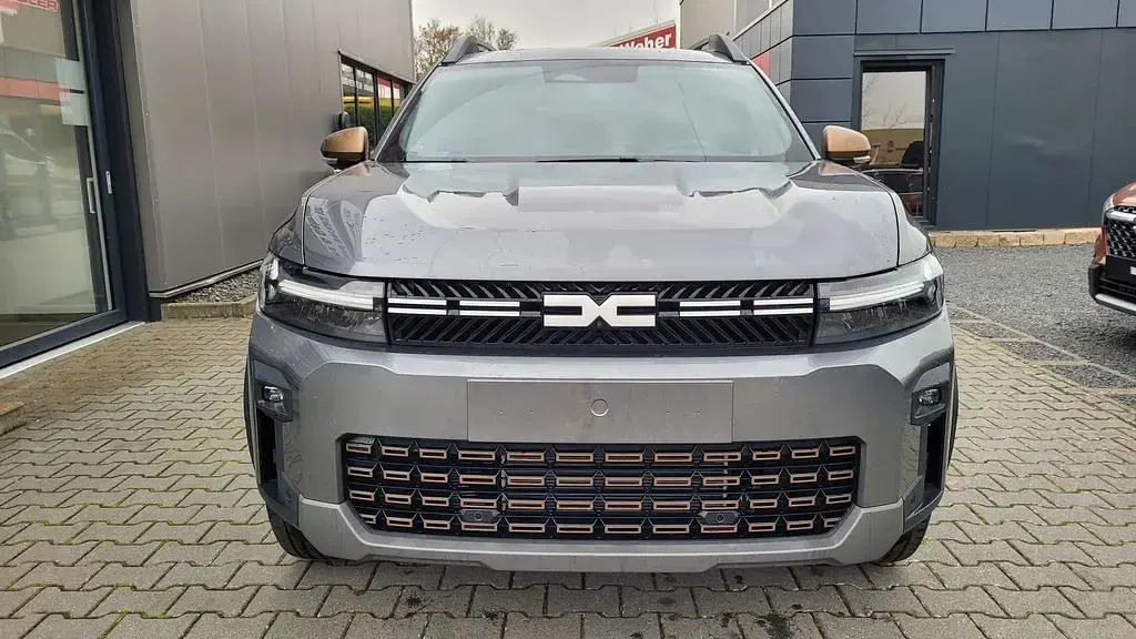 Neu Dacia Bigster Extreme 156 PS (114 kW) 2025 Grau SUV