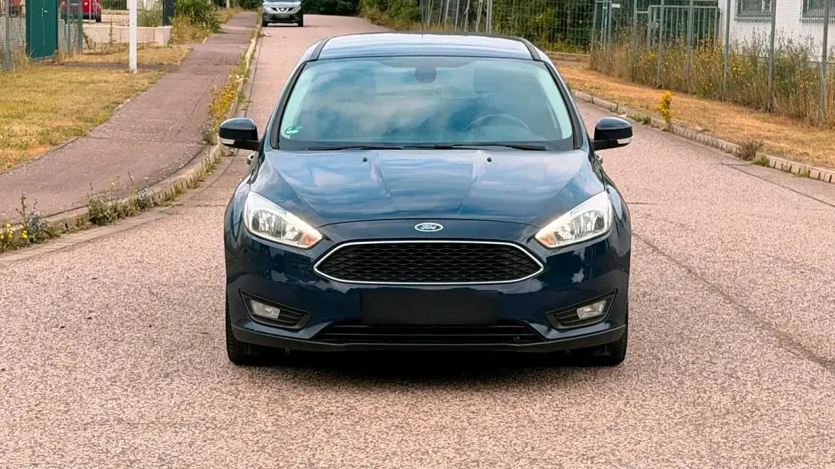 Gebraucht Ford Focus 125 PS (91 kW) 2016 Blau Kombi