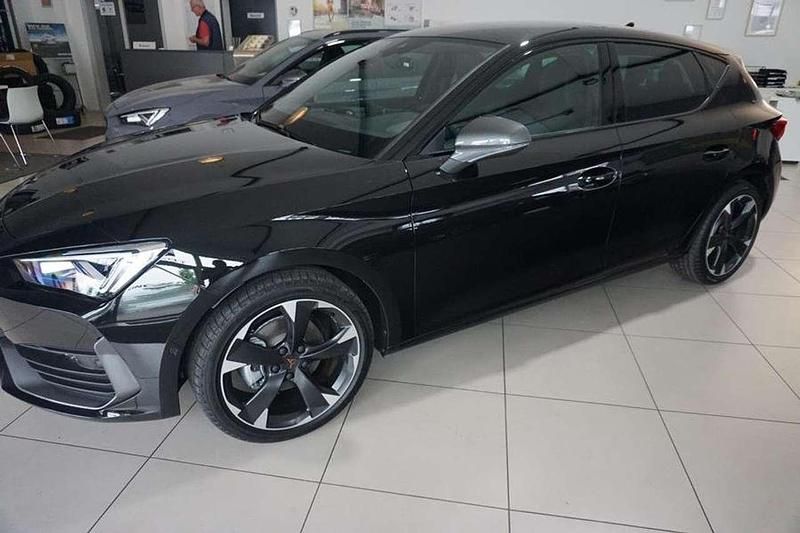 Gebraucht Cupra Leon 150 PS (110 kW) 2024 Schwarz Kleinwagen