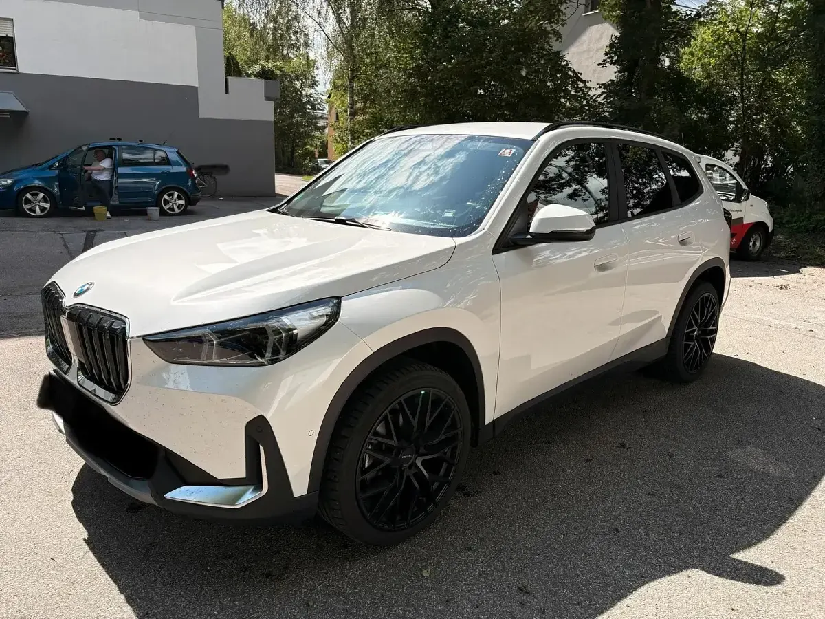 Gebraucht BMW X1 146 PS (107 kW) 2023 Weiß SUV
