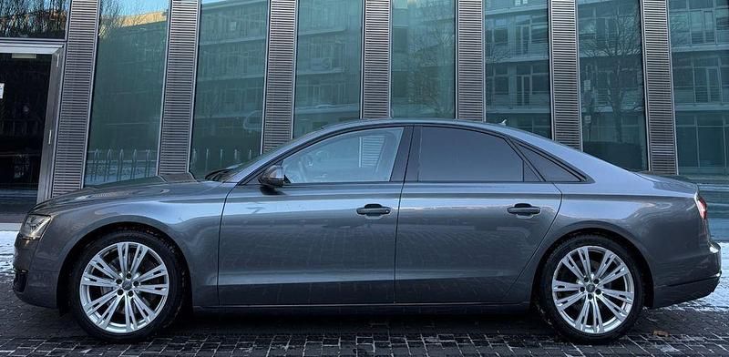 Gebraucht Audi A8 Ambiente 385 PS (283 kW) 2014 Grau Limousine