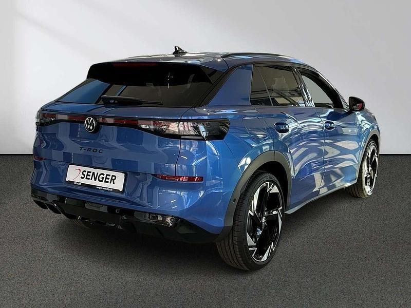 Neu VW T-Roc Design 150 PS (110 kW) 2026 Celestial blue SUV