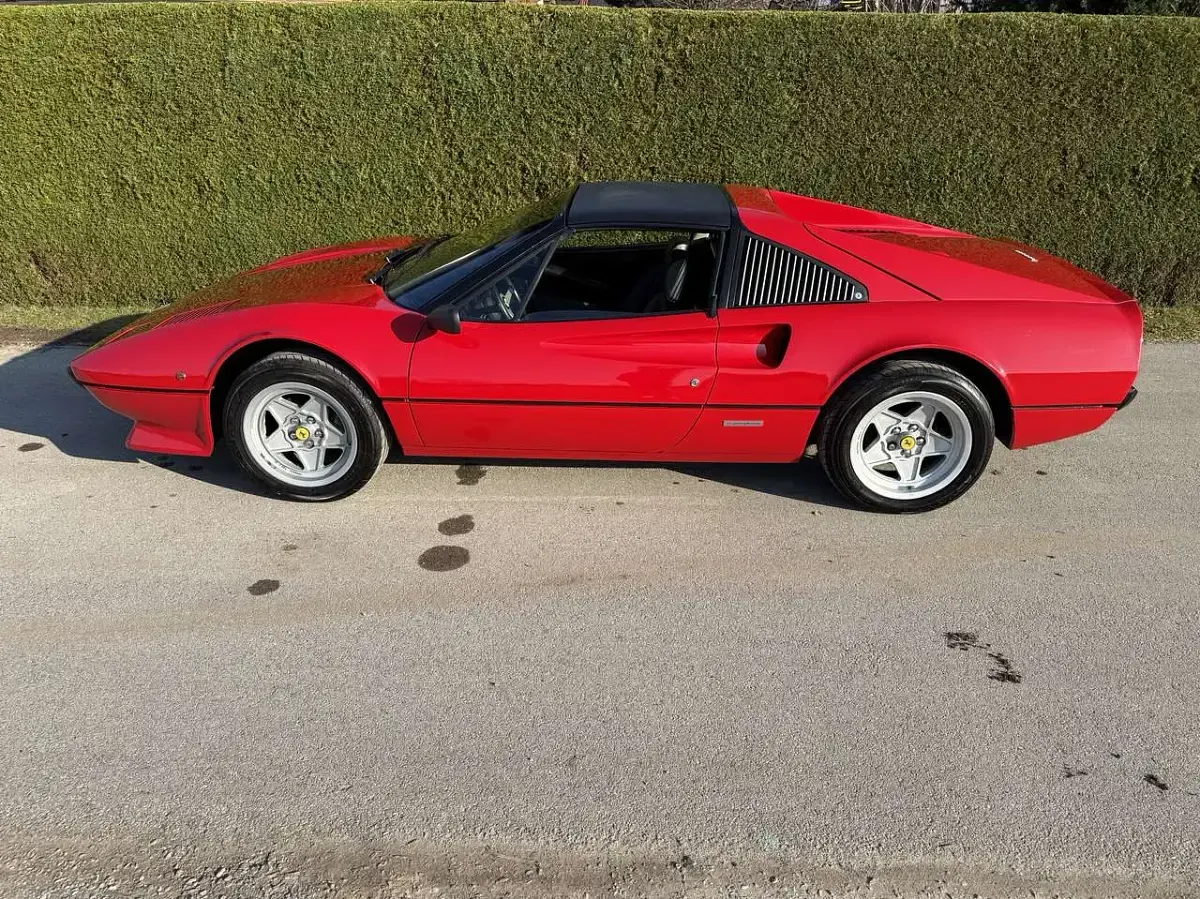 Second-hand Ferrari 308 223 CP (164 kW) 1980 Roșu Coupe