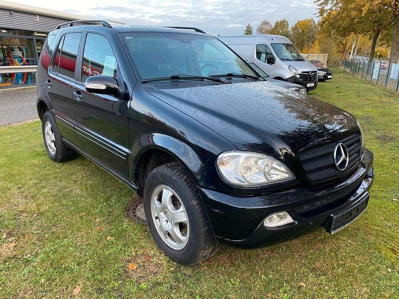 Schwarz Gebraucht 2003 Mercedes ML350 SUV | 3.899 € (Guter Preis) - Bild 1/4