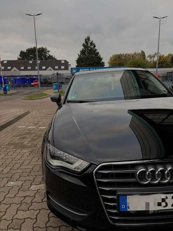 Gebraucht Audi A3 Attraction 125 PS (91 kW) 2014 Schwarz Kleinwagen