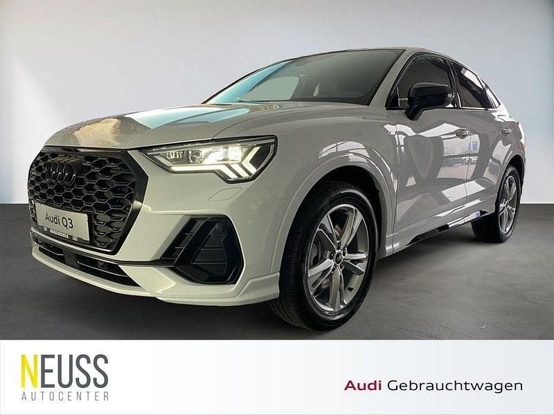 Gletscherweiß metallic Gebraucht 2025 Audi Q3 Sportback S-Line SUV | 46.350 € (Fairer Preis) - Bild 1/4