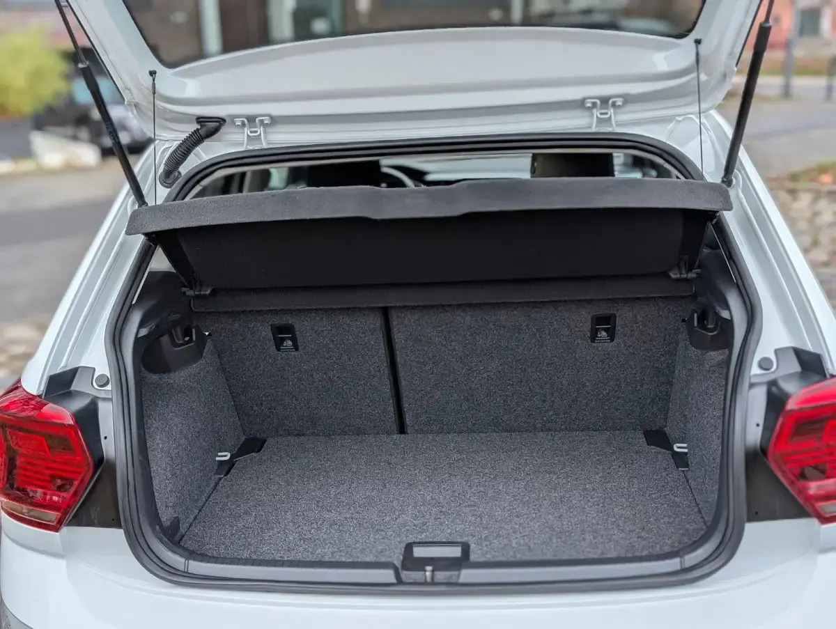 Gebraucht VW Polo Highline 110 PS (80 kW) 2021 Weiß Kleinwagen