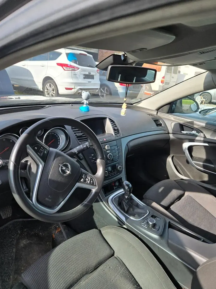 Gebraucht Opel Insignia 134 PS (98 kW) 2009 Grau Kombi