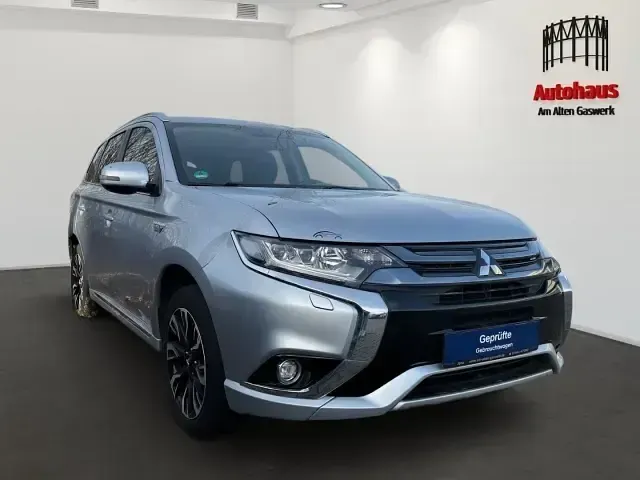 Occasion Mitsubishi Outlander P-HEV Plus 203 ch (149 kW) 2018 SUV
