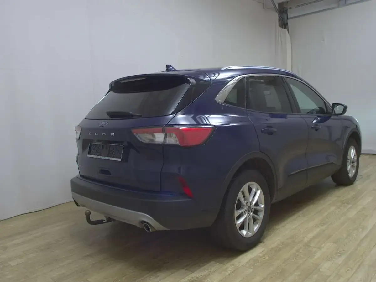 Gebraucht Ford Kuga Titanium 150 PS (110 kW) 2022 Blazer blau SUV