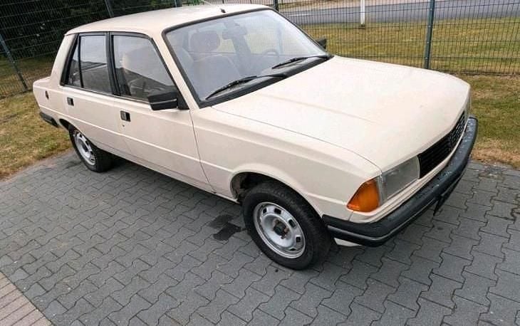 Beige Gebraucht 1983 Peugeot 305 Limousine | 950 € - Bild 1/4