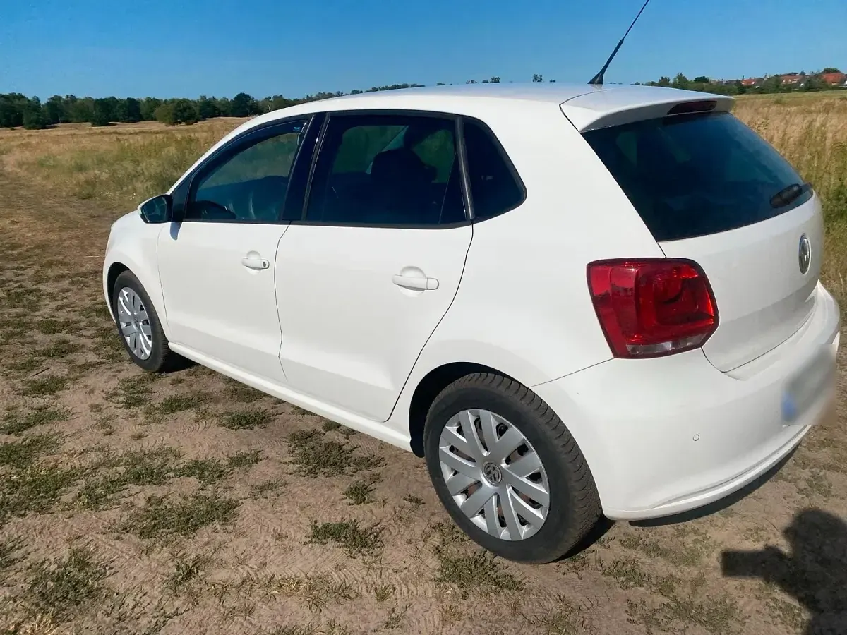 Gebraucht VW Polo 60 PS (44 kW) 2011 Weiß Kleinwagen