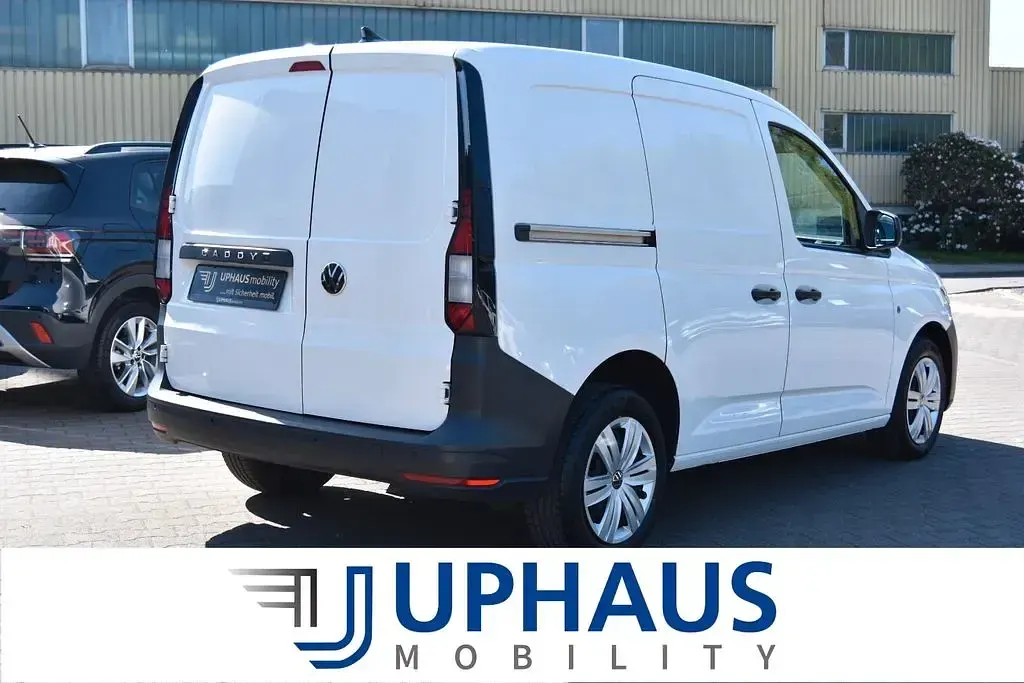 Usata VW Caddy 75 CV (55 kW) 2021 Bianco Monovolume