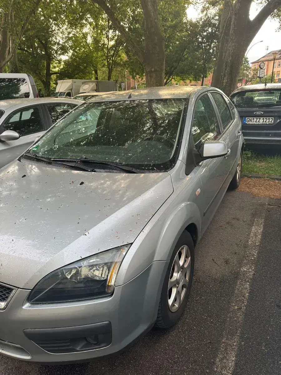 Używany Ford Focus Sport 116 KM (85 kW) 2005 Srebrny Sedan/Limuzyna