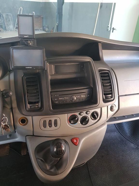 Gebraucht Opel Vivaro 114 PS (83 kW) 2011 Weiß Van / Kleinbus