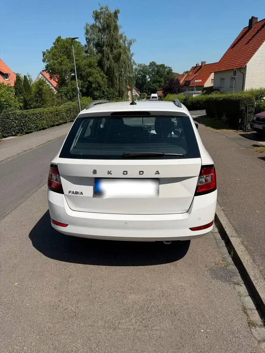 Gebraucht Skoda Fabia 95 PS (69 kW) 2021 Weiß Kleinwagen