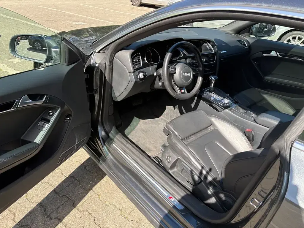 Second-hand Audi A5 Sport 177 CP (130 kW) 2014 Gri Coupe