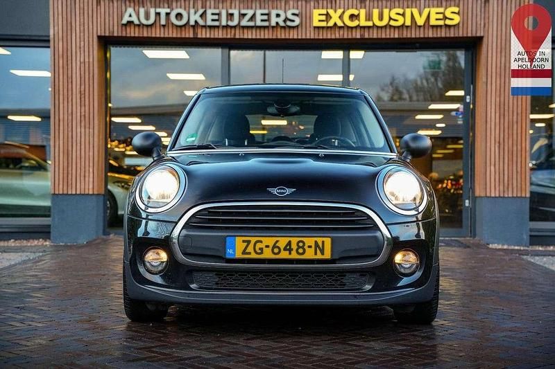 Second-hand Mini ONE 102 CP (75 kW) 2019 Negru Hatchback