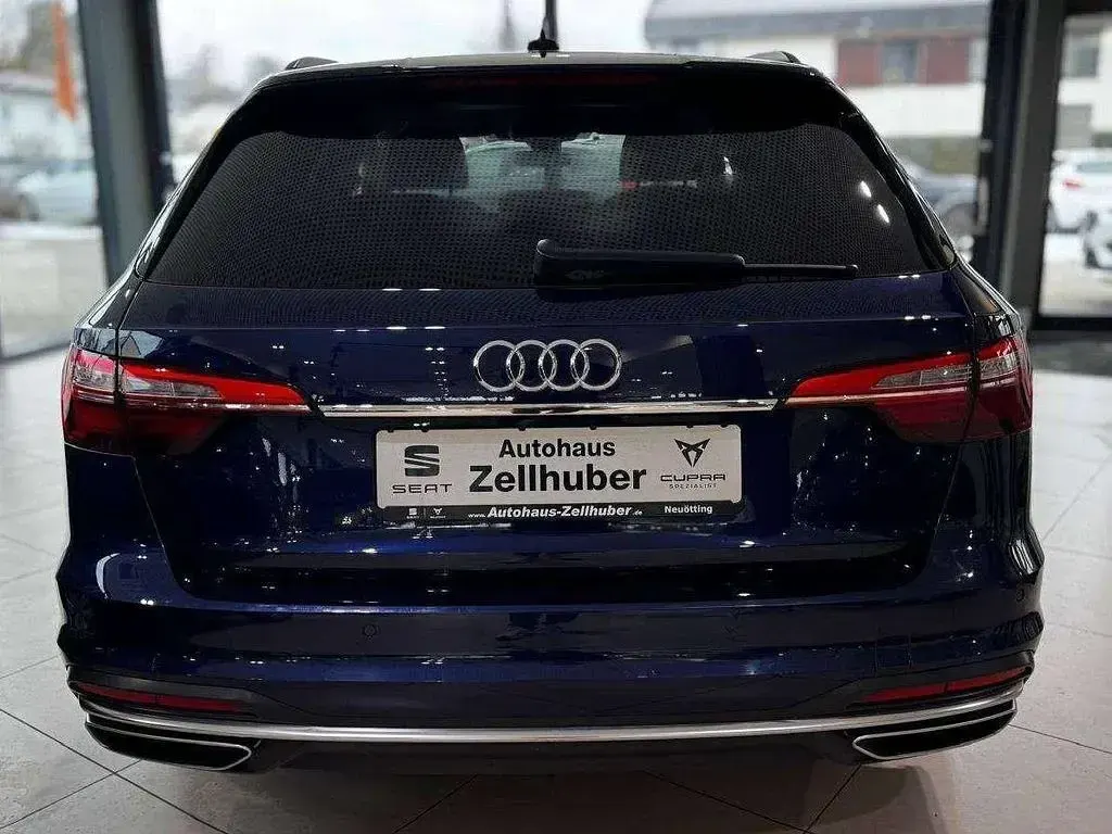 Gebraucht Audi A4 Sport 150 PS (110 kW) 2021 Navarra blau Kombi