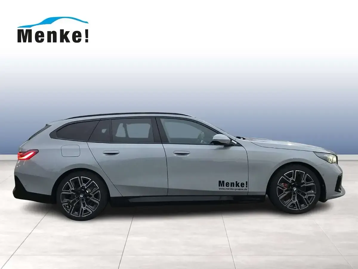 Gebraucht BMW i5 M Sport 250 kW (340 PS) 2025 Grau Kombi