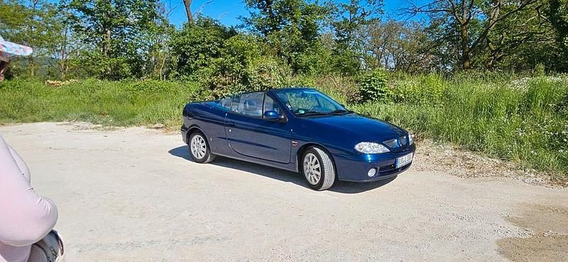 Gebraucht Renault Mégane Dynamique 107 PS (78 kW) 2001 Blau Coupé