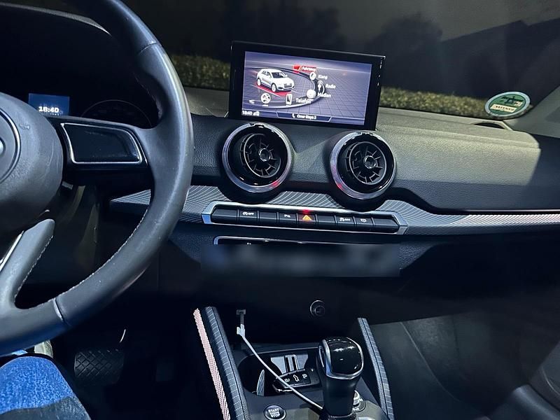 Gebraucht Audi Q2 Design 150 PS (110 kW) 2021 Grau SUV