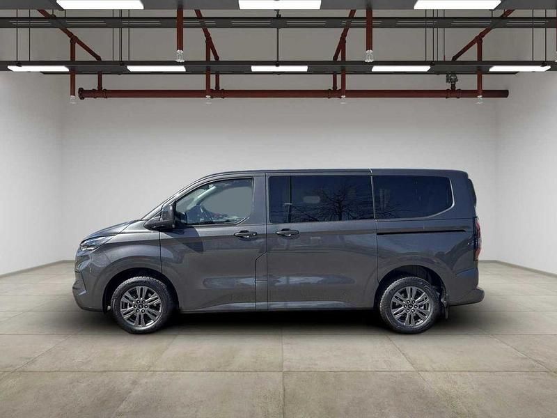 Neu Ford Tourneo Titanium 170 PS (125 kW) 2026 Grau Van / Kleinbus