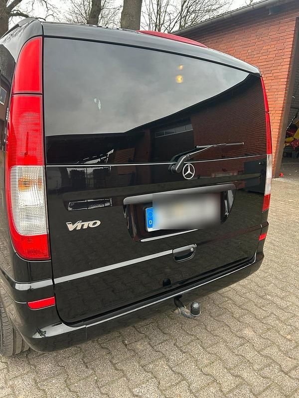 Gebraucht Mercedes Vito 224 PS (164 kW) 2011 Schwarz Van