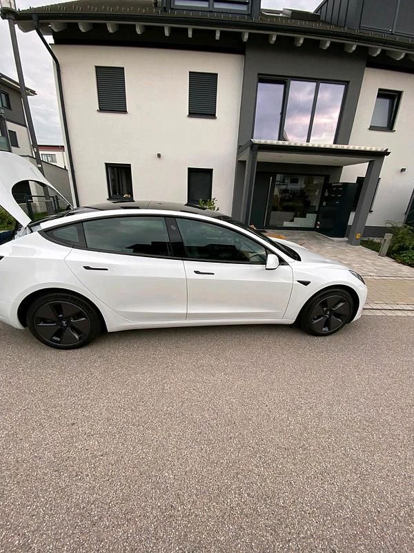 Gebraucht Tesla Model 3 208 kW (283 PS) 2023 Weiß Limousine