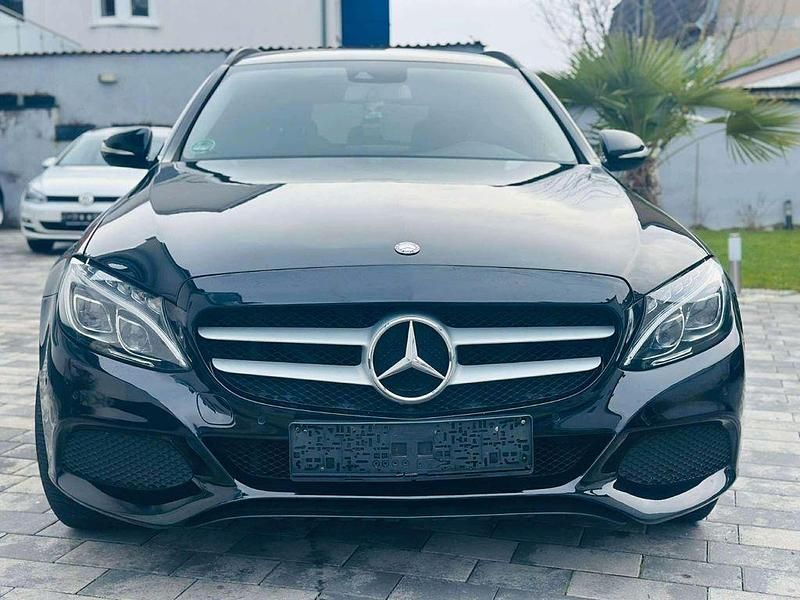 Gebraucht Mercedes C220 170 PS (125 kW) 2015 Schwarz Kombi