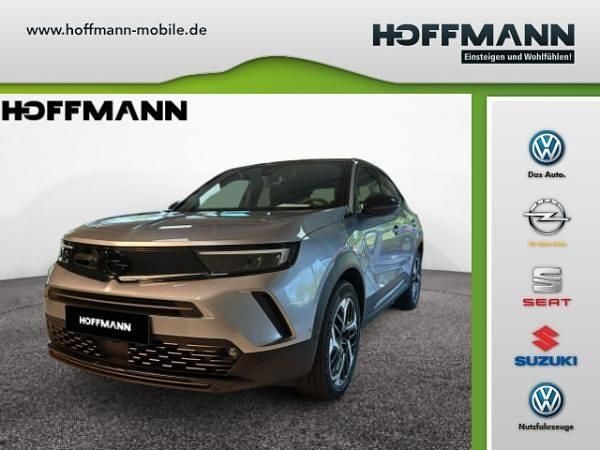 Grau (kontrast grau) Gebraucht 2024 Opel Mokka-e Ultimate SUV | 30.729 € (Teuer) - Bild 1/4