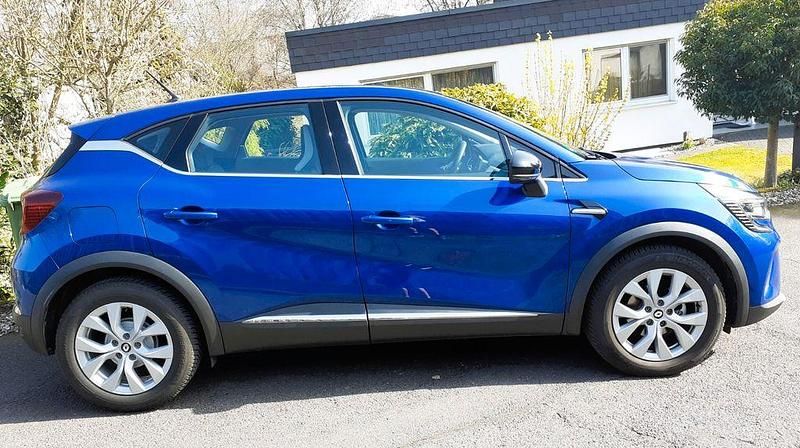 Gebraucht Renault Captur 140 PS (102 kW) 2022 Blau SUV