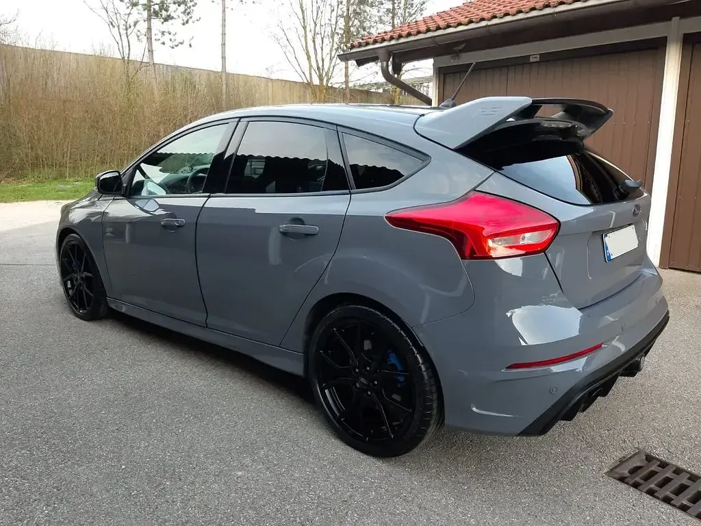 Usata Ford Focus RS 349 CV (256 kW) 2017 Grigio Berlina
