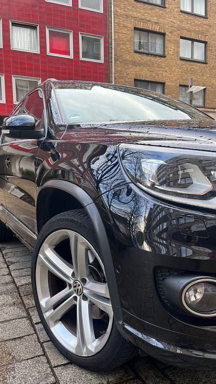 Schwarz Gebraucht 2013 VW Tiguan Sportline SUV | 7.499 € (Guter Preis) - Bild 1/4