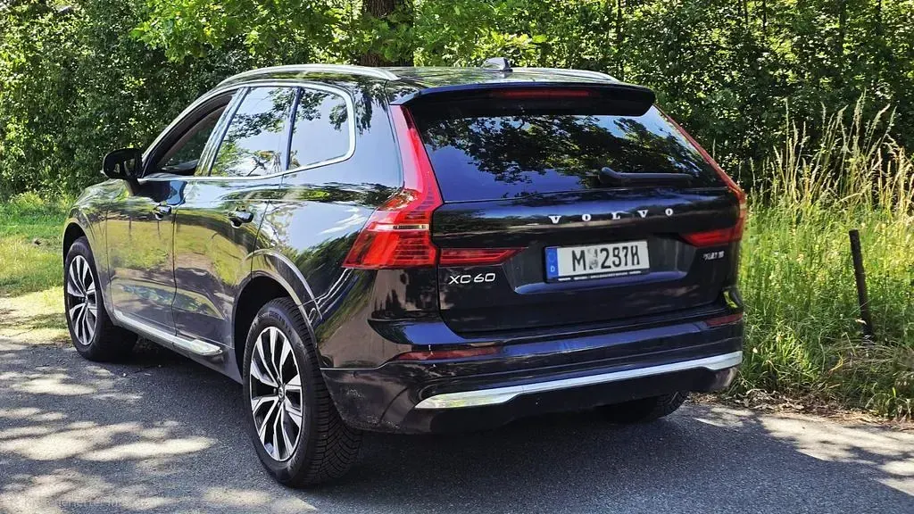 Gebraucht Volvo XC60 Plus 197 PS (144 kW) 2023 SUV