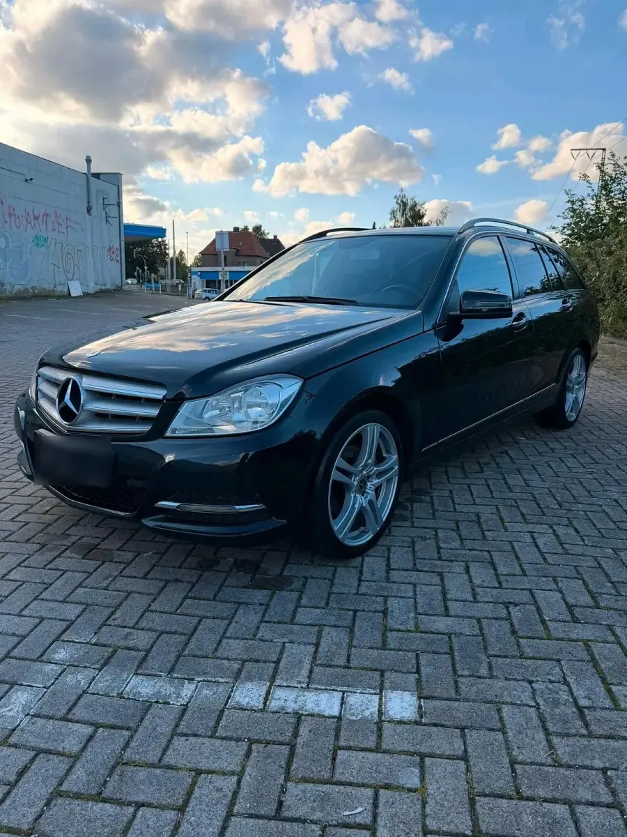 Gebraucht Mercedes C220 170 PS (125 kW) 2012 Schwarz Kombi