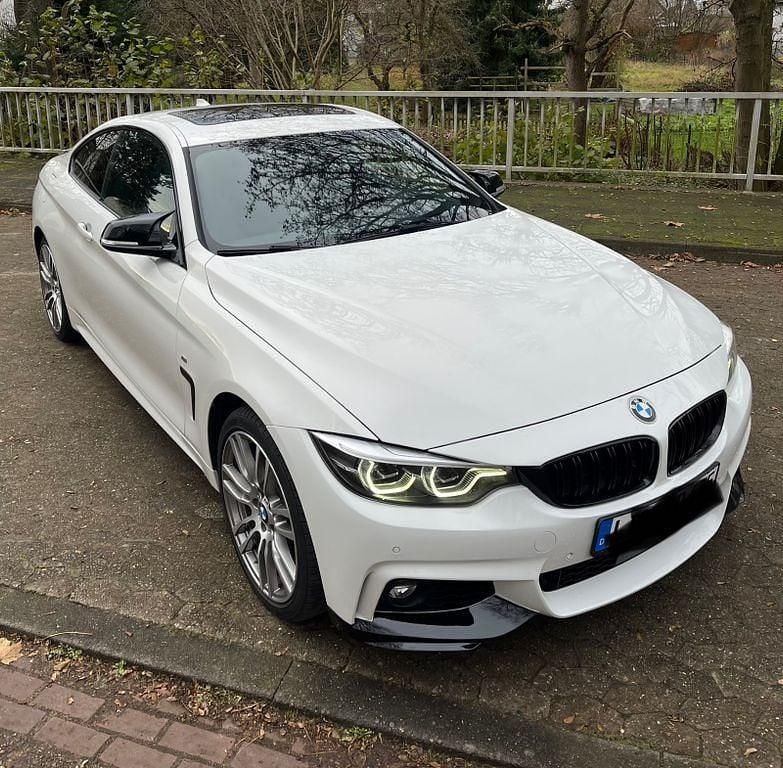 Weiß Gebraucht 2018 BMW 435 M Sport Coupé | 22.999 € (Superpreis) - Bild 1/4