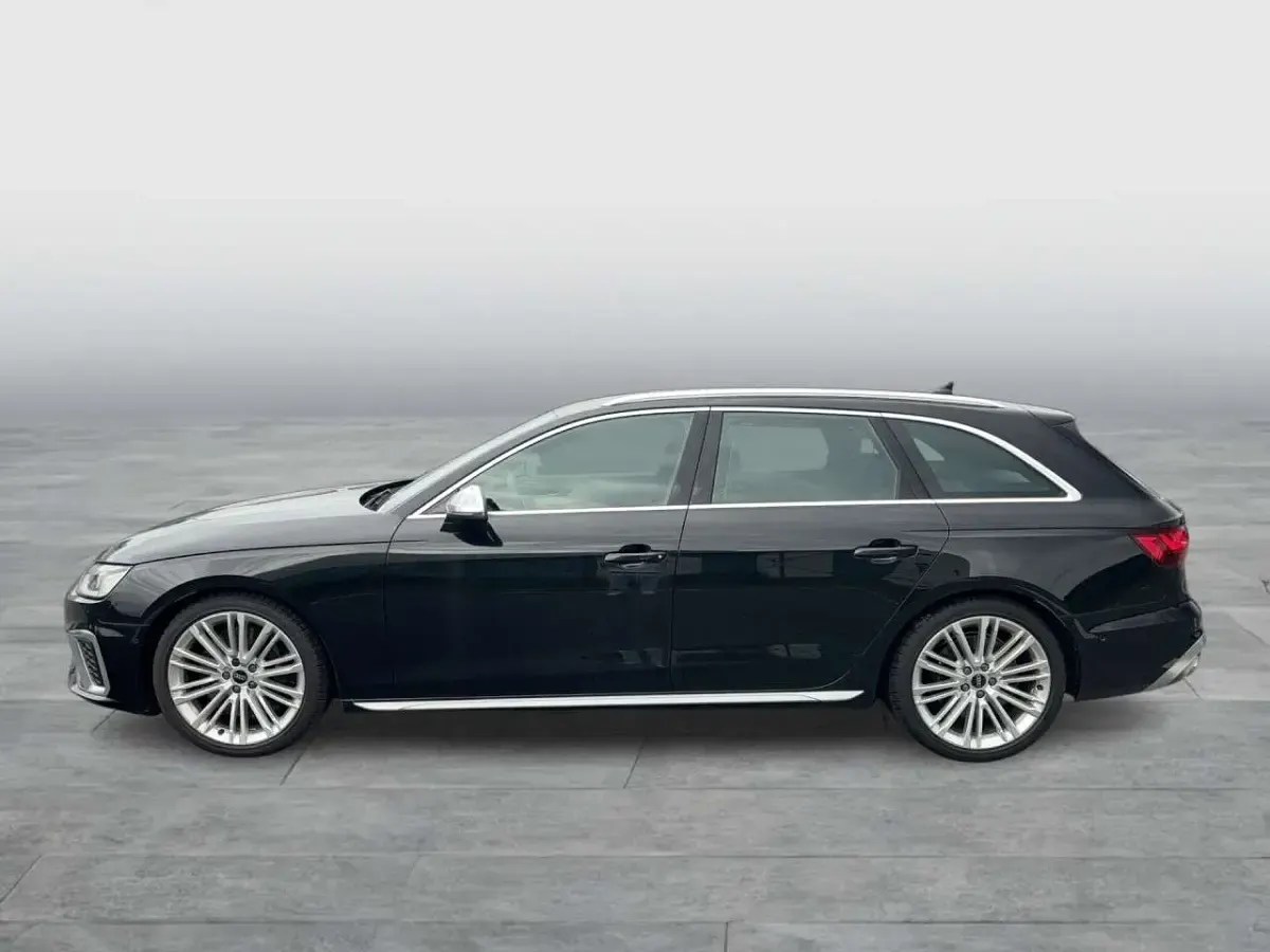 Gebraucht Audi S4 Sport 341 PS (250 kW) 2024 Mythosschwarz Kombi