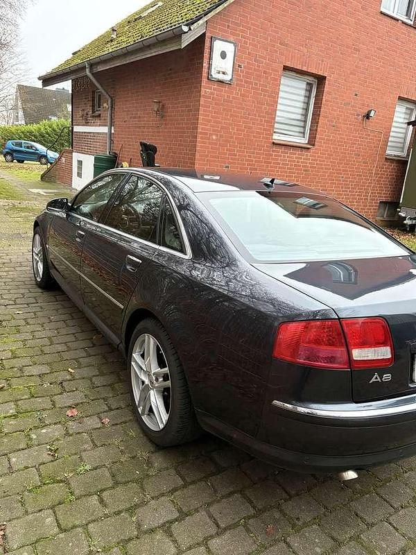 Gebraucht Audi A8 232 PS (170 kW) 2007 Blau Limousine
