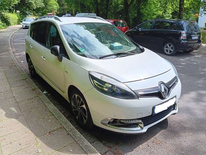 Weiß Gebraucht 2016 Renault Grand Scénic IV Bose Edition Van / Kleinbus | 11.500 € (Guter Preis) - Bild 1/4