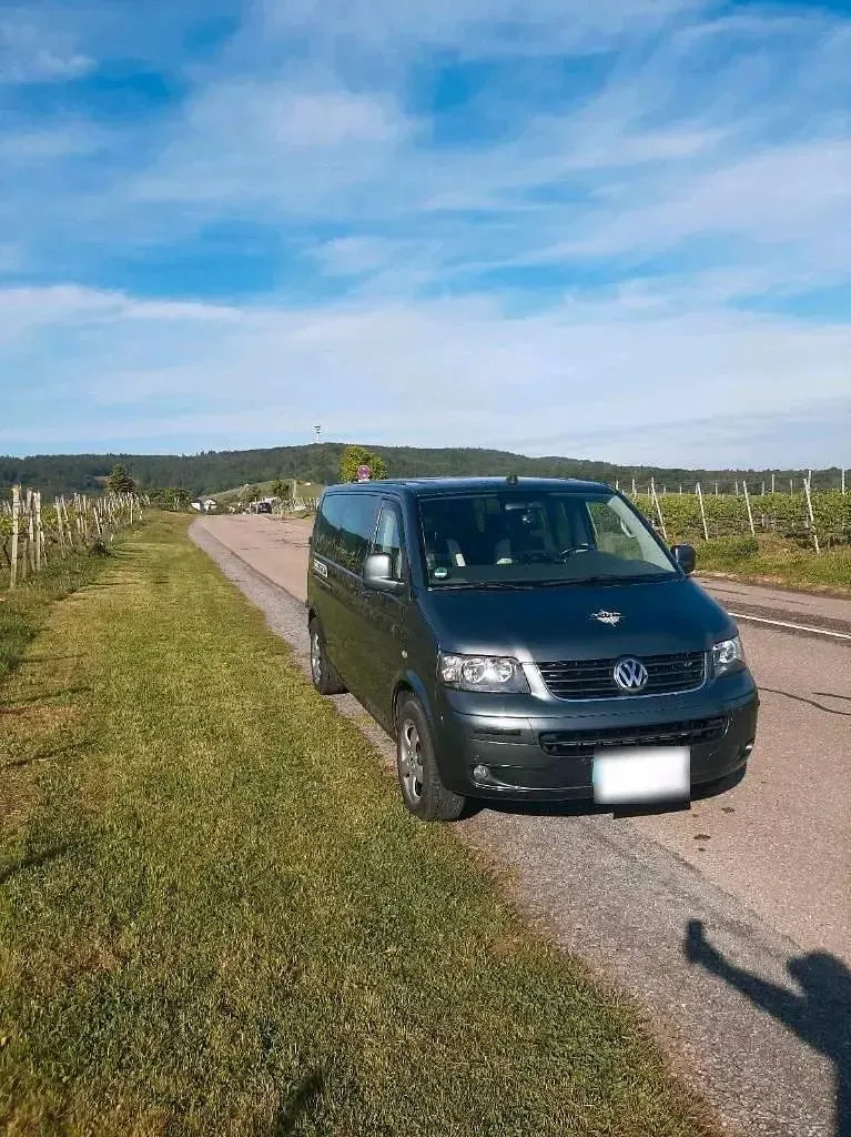 Używany VW Caravelle 174 KM (127 kW) 2009 Szary Van