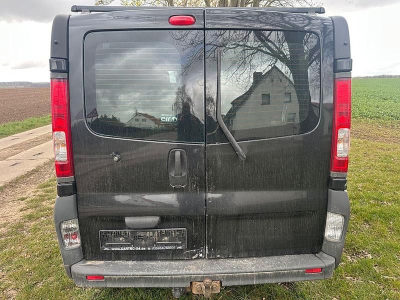 Gebraucht Renault Trafic 114 PS (83 kW) 2009 Schwarz Van / Kleinbus