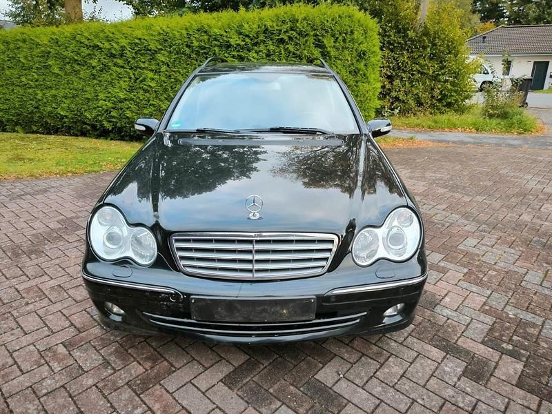 Schwarz Gebraucht 2006 Mercedes C280 Elegance Kombi | 2.999 € (Fairer Preis) - Bild 1/4
