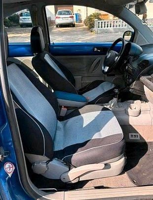 Second-hand VW Beetle 2002 Albastru Hatchback